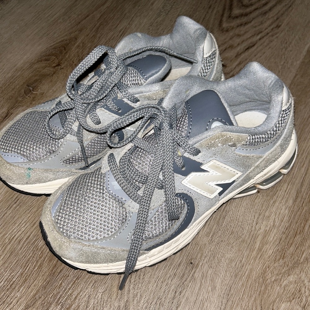 Kids New Balance 2002R